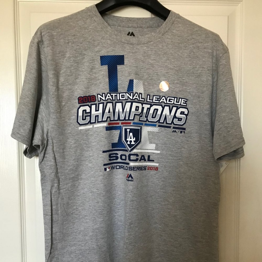 Majestic L Los Angeles Dodgers Grey 2018 NL Champs Locker Room SS T-Shirt NWT
